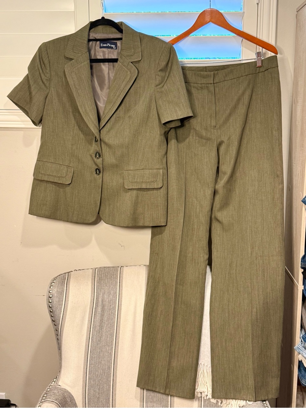 Evan Picone Olive Green Short-Sleeve Blazer & Straight Pants Set